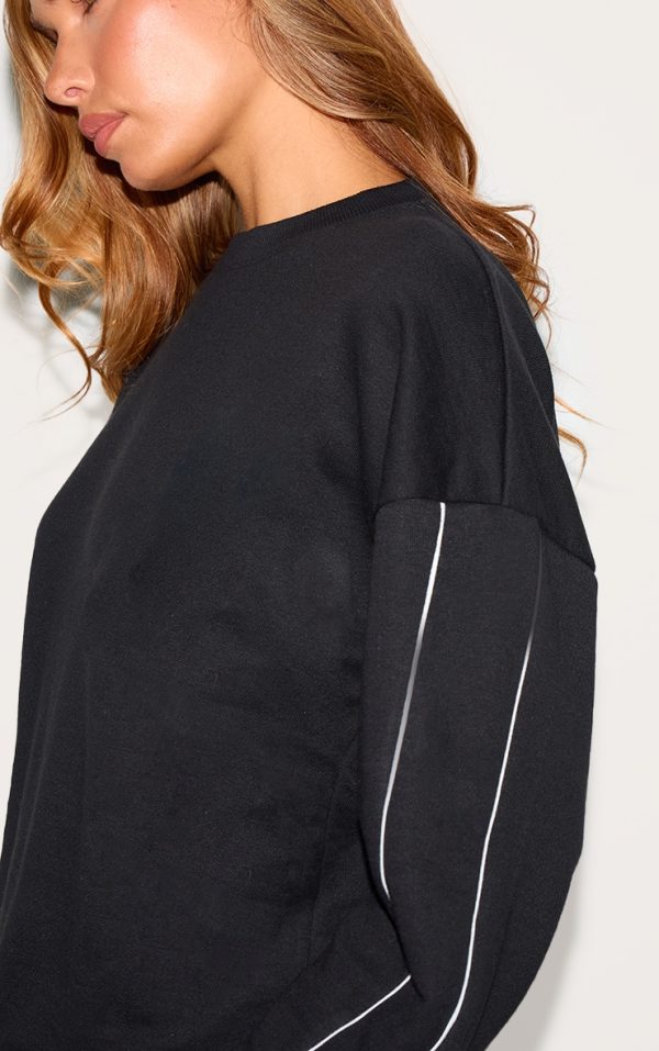 ef3198b1359eed907d501ea2892acbd88e232fc6_CNL8648_4_black_contrast_piping_detail_sweatshirt
