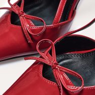 ef4e461425fc33feb029b27496f69841ca1dfde7_CNL4154_4_red_patent_pu_point_toe_bow_detail_mid_heel_courts