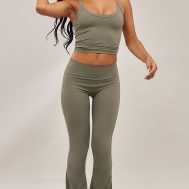 ef5d737a686f5cfd7adf4265ceae661e72463fa4_CNF1038_2_olive_ultimate_sculpt_flare_yoga_pants