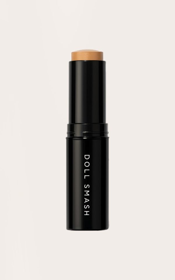 ef81a9a3911874b1ecd0e0c467753d1658cf4a19_CNN0653_1_doll_smash_stay_fierce_foundation_stick_warm_beige