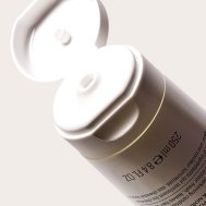ef85898ba69e1b49a4a6072a0c2e878cd66d9e6c_CNL0246_3_color_wow_colour_security_conditioner_250ml