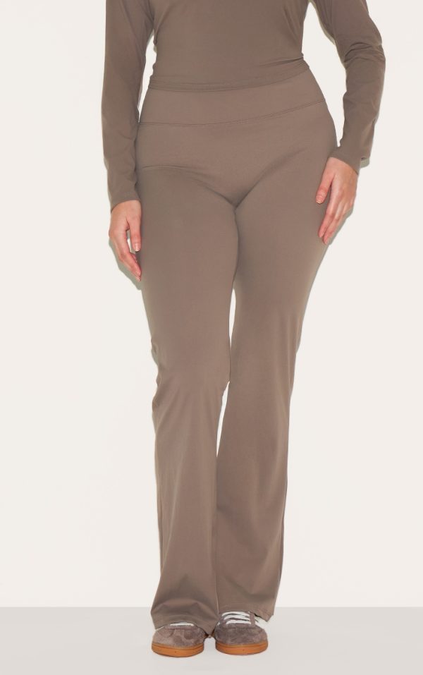 ef967faebe68ac9b040ab9d067785c144511bb03_CNL5104_7_brown_sculpt_straight_leg_yoga_pants-1