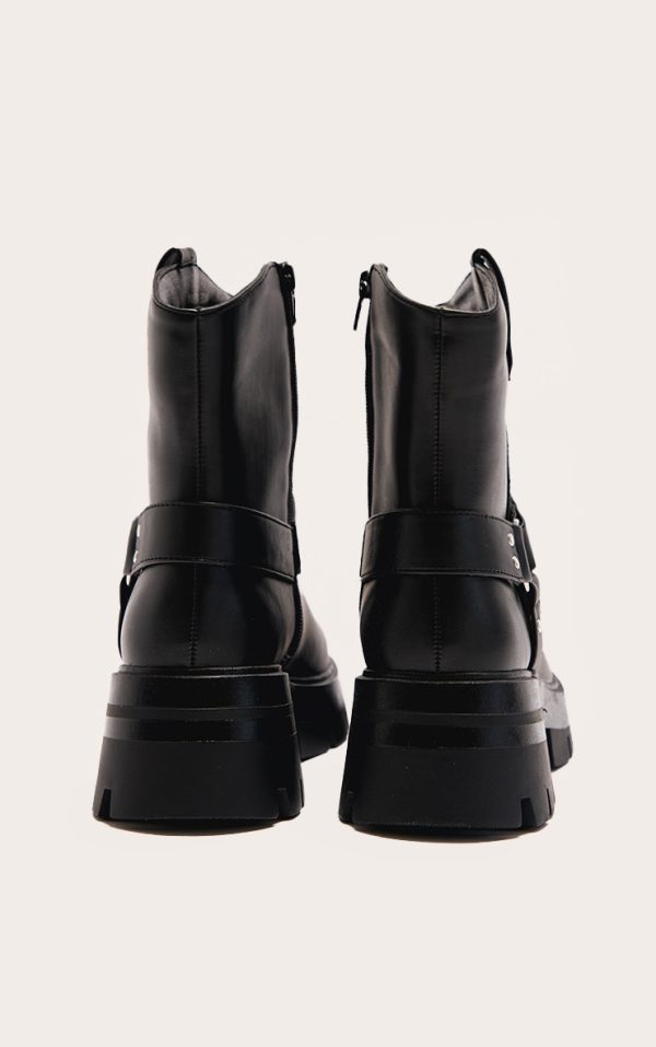 f01a8c2e477447fda23b170f768aa898b8c053f2_CNK5674_3_black_wide_fit_cleated_sole_buckle_ring_detail_ankle_boots