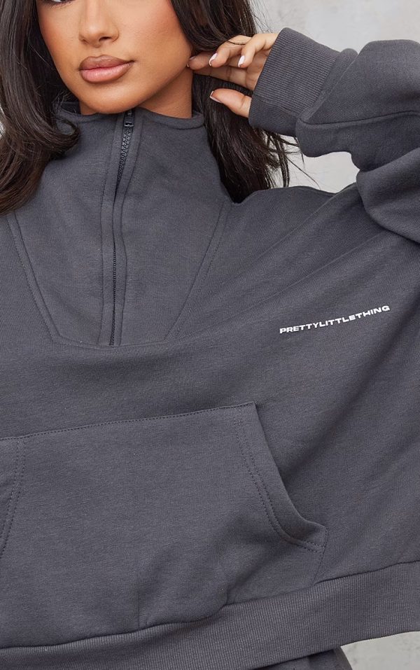 f039650280567c991358f7e358aff4f489e3b726_CNH0217_4_prettylittlething_petite_charcoal_oversized_half_zip_sweat