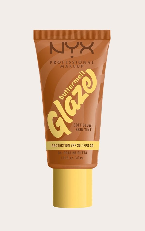 f0acf5d3200b17653a8008d928c1be286f362ea0_CNM4984_1_nyx_pmu_buttermelt_glaze_glow_skin_tint_praline_butta