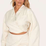 f10791dd2407ee28d5914ce2d1cb21f0495930c9_CNM6468_4_shape_white_tailored_wrap_ver_flared_sleeve_cropped_blazer_top
