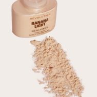 f158564e882c388248f8f940d8a59af456485a00_CNA9858_3_makeup_revolution_loose_baking_powder_banana_light