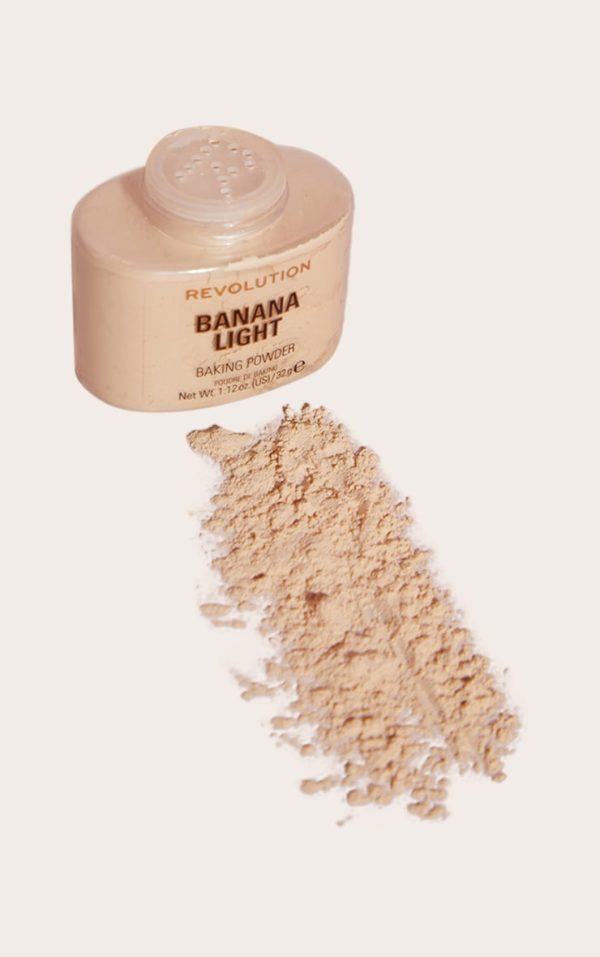 f158564e882c388248f8f940d8a59af456485a00_CNA9858_3_makeup_revolution_loose_baking_powder_banana_light