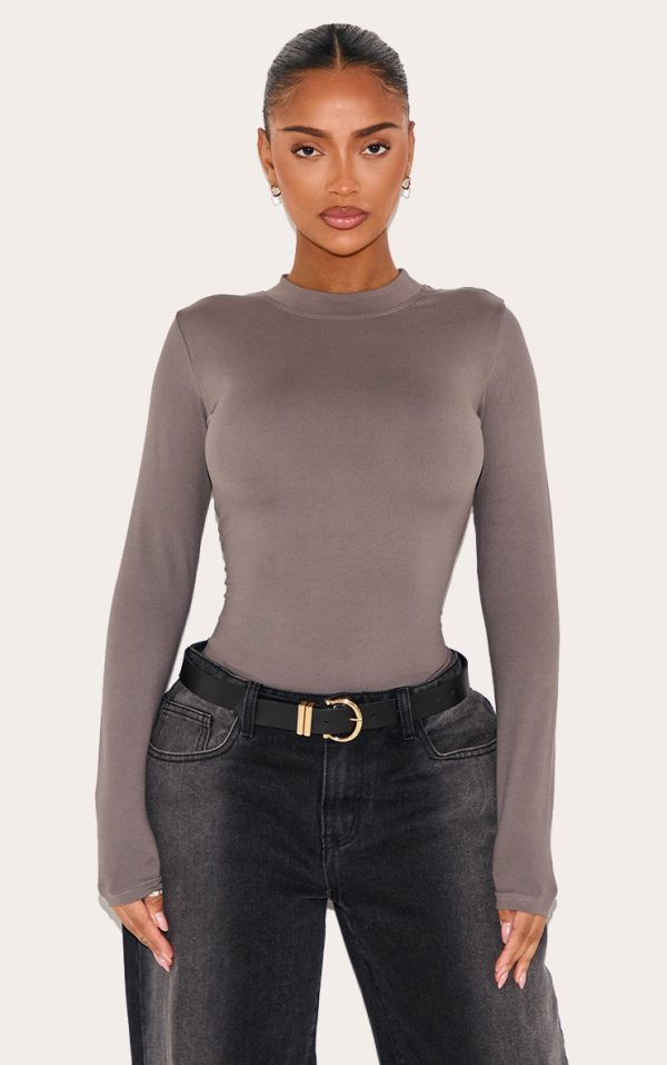 f19a5c95b35f9c48bffcd663fd9c7b94061fd930_CNL9498_1_shape_charcoal_sculpted_long_sleeve_bodysuit