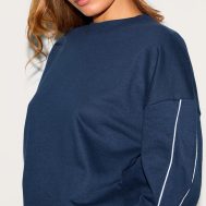 f2072376ed126cdfb3c2990de95435f115329023_CNL8649_4_navy_contrast_piping_detail_sweatshirt-1