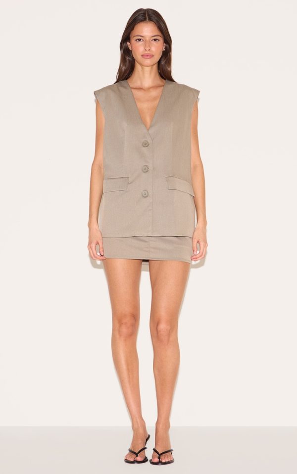 f2a0011d9f7974ed6144b4f1f3b5cf554de60d44_CNL9310_3_grey_oversized_tailored_woven_waistcoat