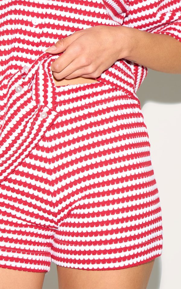 f377a468e6abe687042140011b631494277d11c5_CNM7386_5_red_stripe_textured_stripe_hotpants