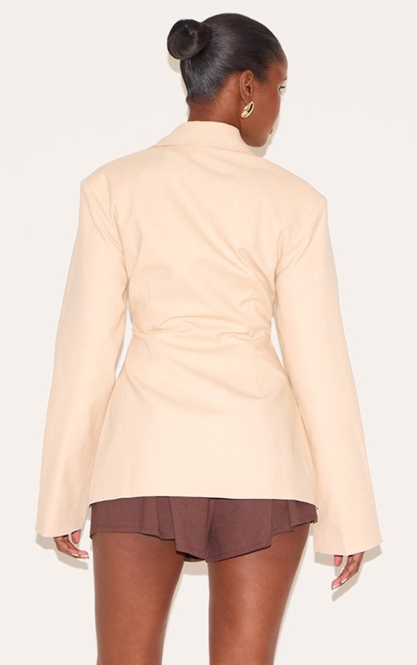 f3db79e8e8c2b4b7379174fdada90b489bd95c2e_CNM1461_2_beige_linen_tailored_cinched_waist_blazer