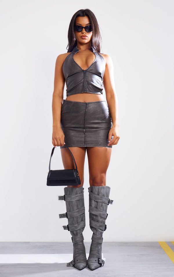 f4296c93261aab10ea9d21b01ccb17c868ab430f_cng0753_3_premium_black_washed_faux_leather_zip_front_halterneck_corset