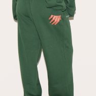 f42a43bf33bf2b635ad2f3e5009e20e2429b38b6_CNG1365_3_prettylittlething_plus_forest_green_est_2012_printed_joggers