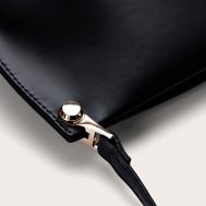 f4a4dab06f7d9f92d1456e1c805a92e37c77b909_CNN1931_3_black_matte_shoulder_teardrop_strap_bag