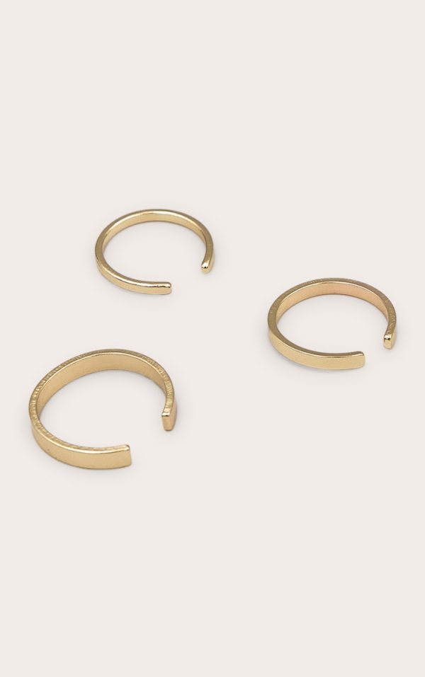 f4dd28d730bebc61245e45d23ba6500f21203f74_CNF0668_2_gold_simple_toe_rings