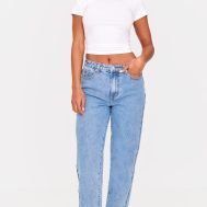 f52e717c189512565d492cd25a69eb956f303190_CNL6140_1_prettylittlething_mid_blue_wash_high_waist_mom_jeans