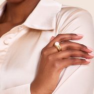 f54346280d3607f4930d93ec8258ea52081ef926_CNN3230_1_gold_smooth_pearl_ring