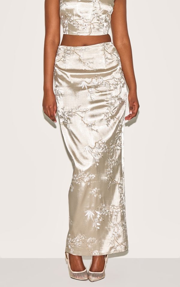 f553c96f3486ef10ba2e1ee0ee8b4c8d7da10df5_CNM2440_2_pastel_green_floral_embroidered_maxi_skirt