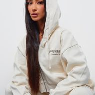 f5befe25332b7695070e5df188b3ce254aea9345_CNK1317_4_prettylittlething_petite_cream_premium_print_zip_front_hoodie
