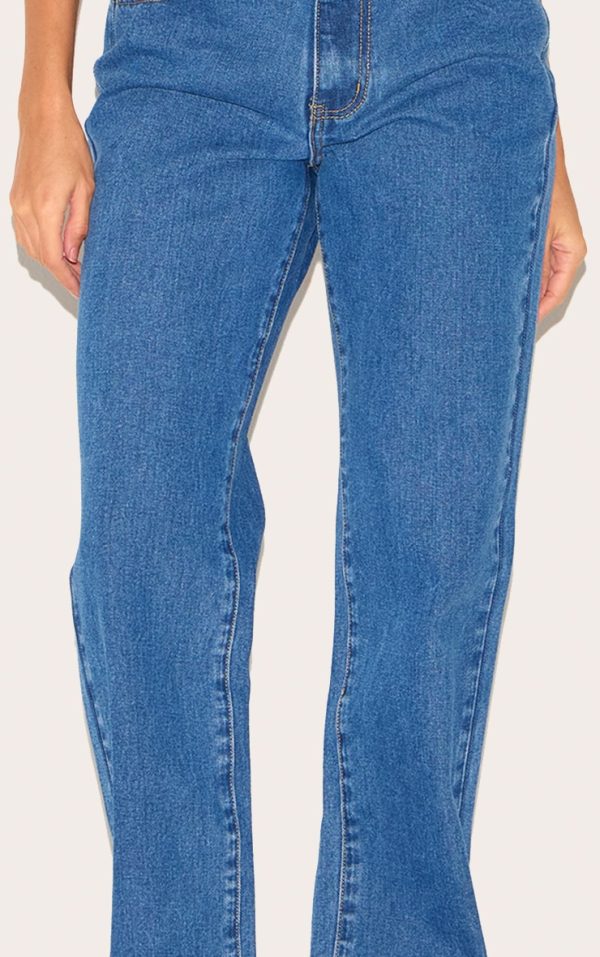 f60dcd41d9973ecd502befa6c15e1bc3576bddeb_CNL7124_4_prettylittlething_dark_blue_high_waist_straight_leg_jeans