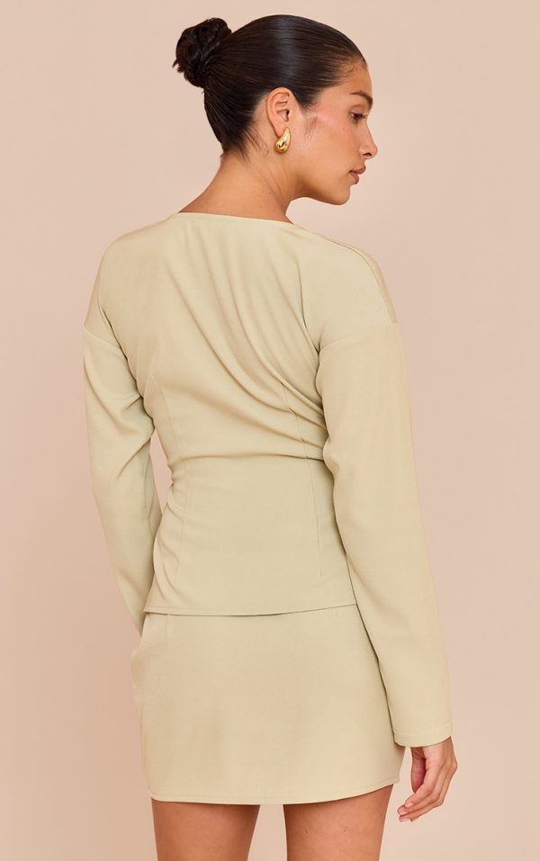 f67492d253b30da0d8dcb15e8dd7b0740b929267_CNM7000_2_petite_soft_olive_collarless_hook_and_eye_cinched_waist_long_top