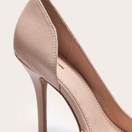 f7396bafb98eb87fd8038f1972c3bb0d5cee276a_CNL6454_4_nude_pu_point_toe_curved_cut_out_high_heel_courts