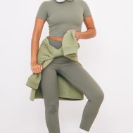 f73d7e04f44a4d5293c43e9f26d4f2a8dd75247f_CNF7350_3_olive_sculpt_short_sleeve_crop_gym_top-1