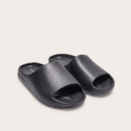 f78bf60f26082bba76d060f99eb12fd9c36714a8_CMP4736_2_black_rubber_ribbed_sole_sliders