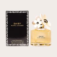 f7bad06f770a8bb27b2234cc08a1ecea2d38ef47_CNK9896_3_marc_jacobs_daisy_edt_100ml