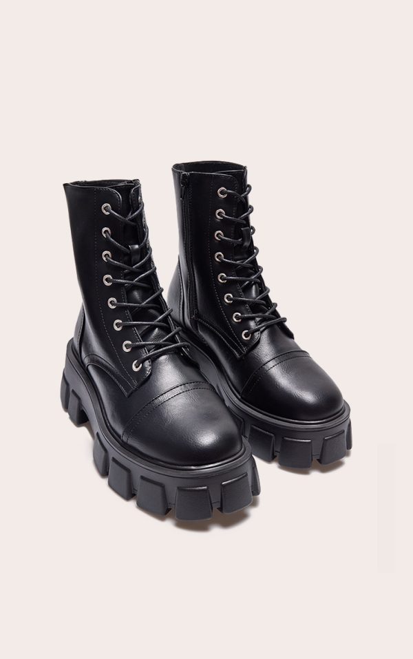 f7be904de02465b4045bd52128c3510aa1e049c1_CMP3381_2_black_wide_fit_lace_up_extreme_chunky_hiker_boots