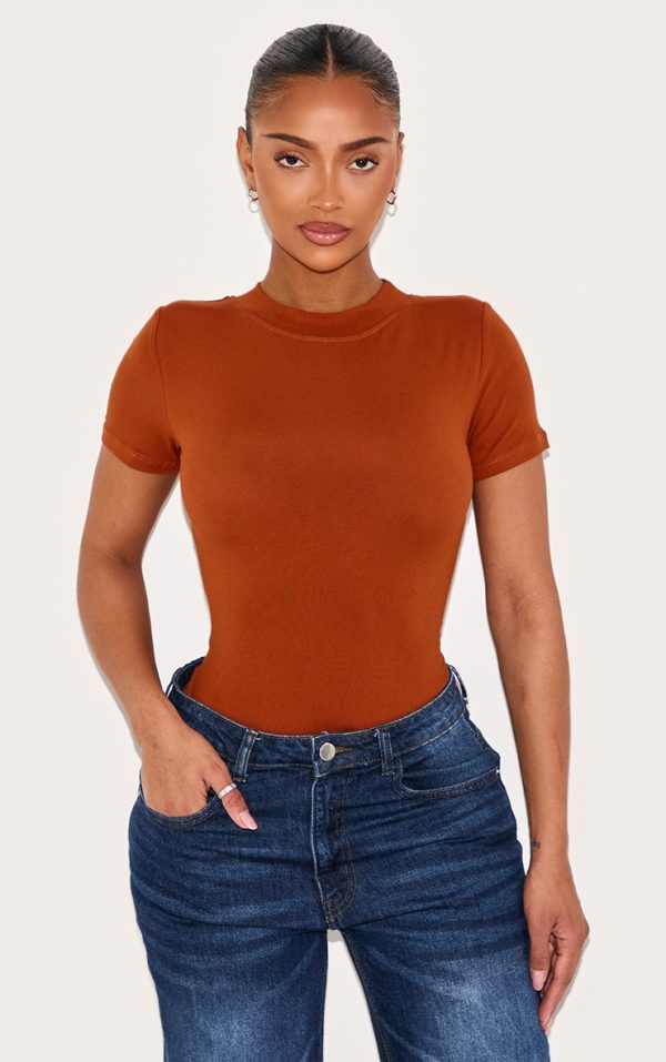 f880a2b0f336d6edee44514ac581ad527d35089e_CNL9492_1_shape_rust_sculpted_short_sleeve_bodysuit