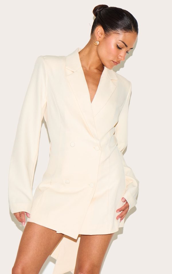 f8bc290d334cd7a0d6740eafc4caedcce40132d6_CNL9913_2_petite_stone_bow_detail_open_back_tailored_blazer
