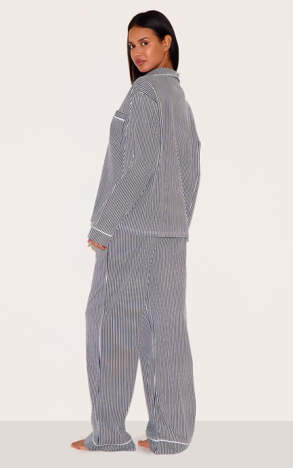 f97e434a5119ae4dfbb73bc7e8c95ad7816ec45e_CNL9753_2_navy_stripe_print_jersey_piping_detail_long_pj_set