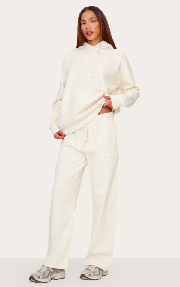 f9c0c018c16f1cc1c85316fb16a35840471762a8_CNL1168_3_prettylittlething_cream_premium_embossed_oversized_hoodie