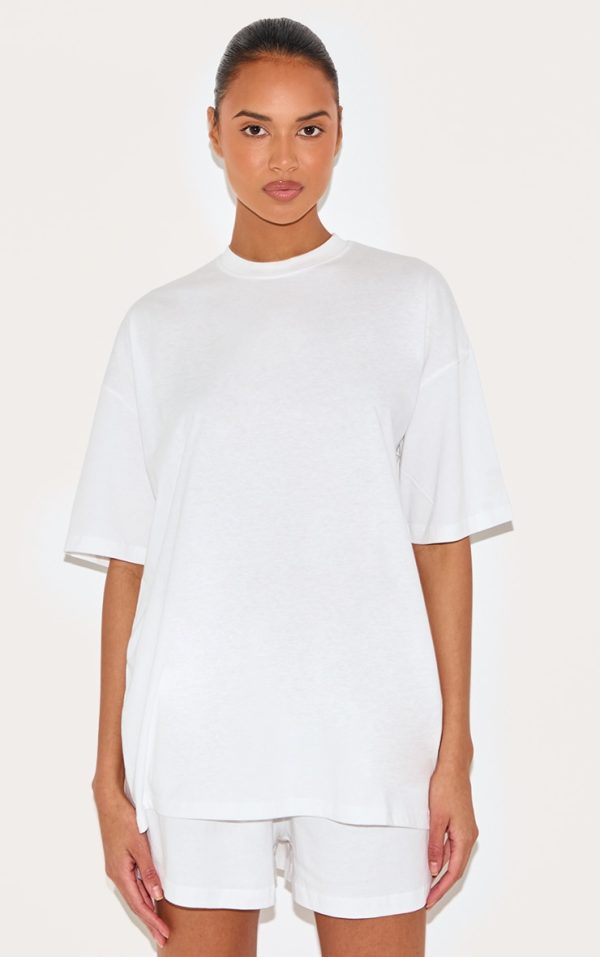 fa873e6ed3829929898d415085b83527e10c3666_CNF3958_4_white_cotton_oversized_boxy_shorts