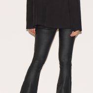 fb05e6e86ccd423b216902c9013b08dc5c06102d_CMO4550_3_black_coated_denim_flares