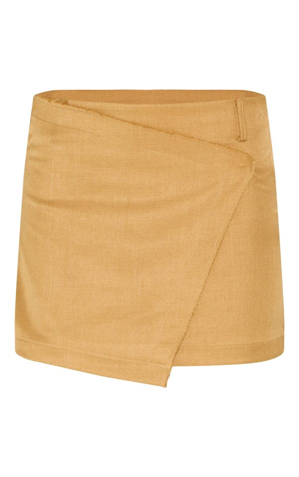 fbae74a404527f63c67b247ee4f21c6a3d649ea2_CNL8880_6_olive_woven_raw_edge_detail_mini_skort