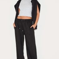 fbe075dfc8b3dfaa881f1ba3e72c01e5e3df8d07_CNM4811_1_black_seam_detail_sweat_wide_leg_joggers