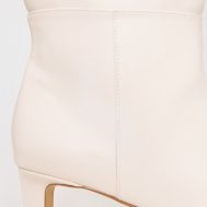 fc2b78a528595b0096b6c6828044b05bcf46df9e_CNK8704_4_cream_pu_point_toe_low_stiletto_knee_high_boots