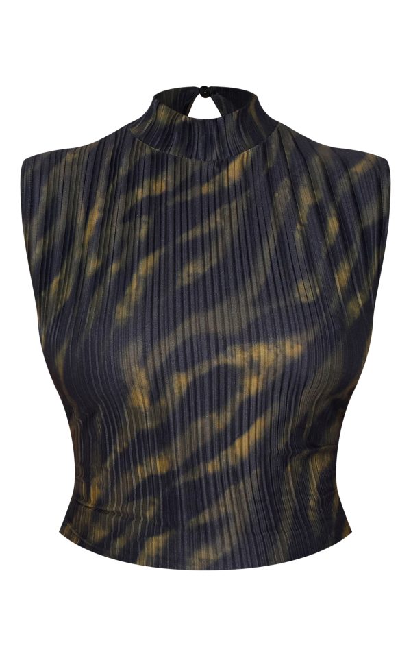 fc40a354e8903506beb720debe73cdc65e345a00_CNK6242_5_plus_black_plisse_high_neck_top