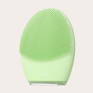 fc59accb488cec963e3454024eb224c5ee8e752f_CNN4551_2_foreo_luna_4_smart_facial_cleansing_and_firming_combination_skin_device