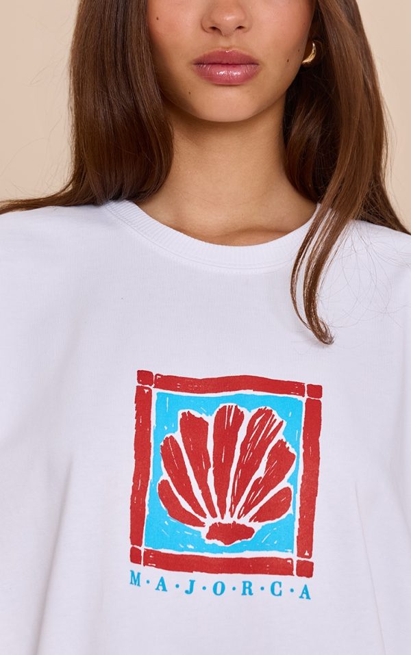 fc60a311bf33a9138c6eceb6201db28bc18379eb_CNN4315_4_white_majorca_shell_graphic_cotton_oversized_t_shirt