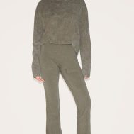 fd582006ad642797667969dfb8be441559b51355_CNM0250_1_prettylittlething_olive_embossed_logo_washed_skinny_flare_trouser