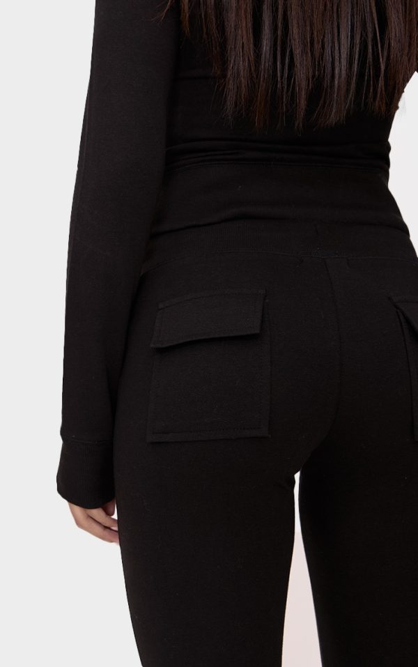 fe0db1f36e323baedef197598552561bad317ac7_CNL6873_4_black_low_rise_skinny_flare_trousers