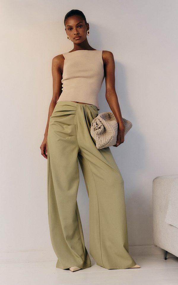 fe3226db88db19a2bff91e24b6b4dc64482ad77a_CNL6068_3_oatmeal_fine_knit_boat_neck_top