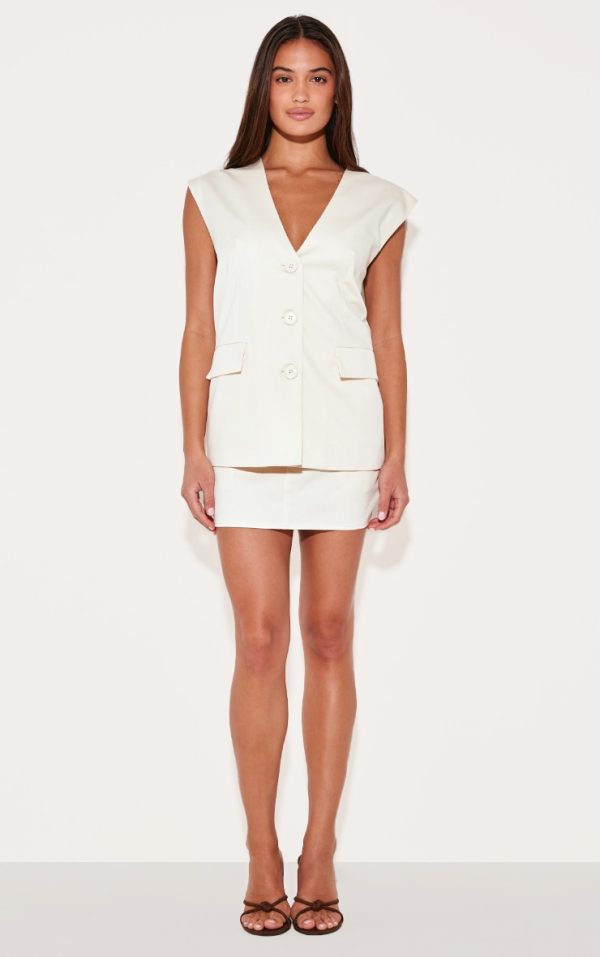 feeef885e992f872c12034d6d4bf1e7bea8f7142_CNL9311_3_cream_oversized_tailored_woven_waistcoat