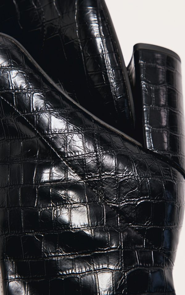 ff20752efc07dbc59edd93ad065c4b42d4cf57f1_CNL3633_4_black_croc_pu_round_toe_heeled_ankle_sock_boots