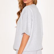 ff940ff86999bbd843a4151297a38f89b2e886f8_CNJ5144_2_prettylittlething_ash_grey_badge_detail_oversized_short_sleeve_sweatshirt-1